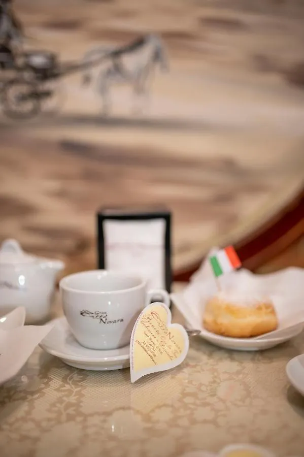 B&B Il Divino Naples 0*,  Italy